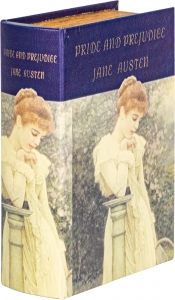 Шкатулка в виде книги Prain and Prejudice 19X8X27 CM