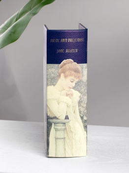 Шкатулка в виде книги Prain and Prejudice 14X6X20 CM