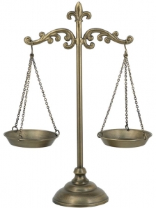 Декор настольный Весы Фемиды 35х13х45см