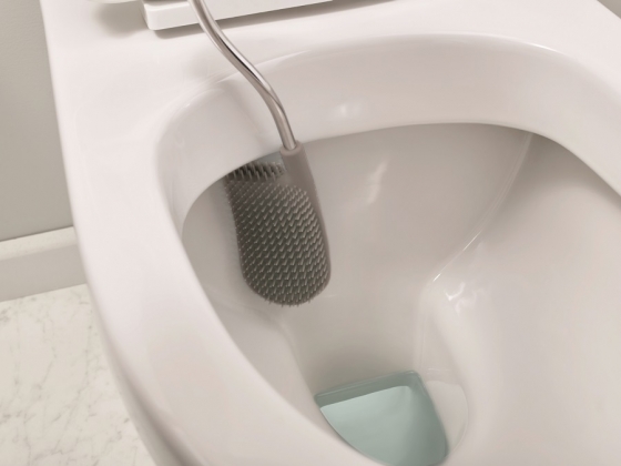 Набор держатель для туалетной бумаги с подносом easystore + ёршик для унитаза flex™ 10