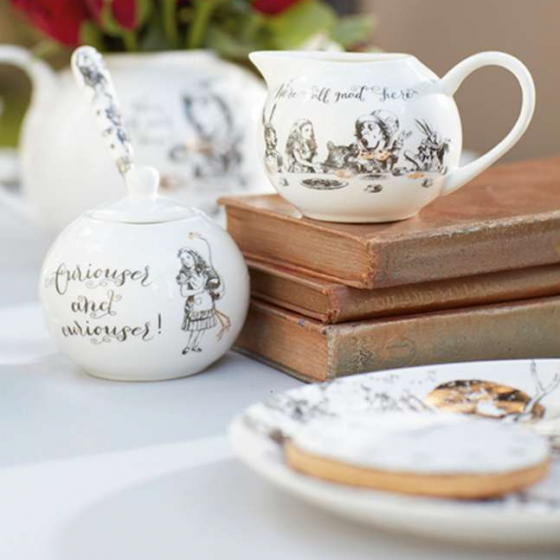 Cахарница и сливочник Alice in Wonderland 4