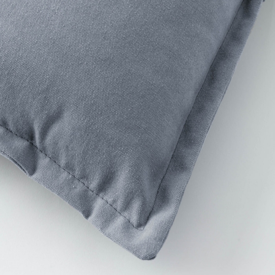 Чехол на подушку Lisette 45X45 CM пыльно голубого цвета 2