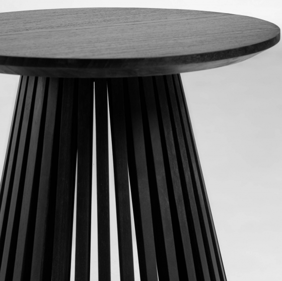 Вспомогательный столик из массива минди Jeanette 50X50X48 CM 3