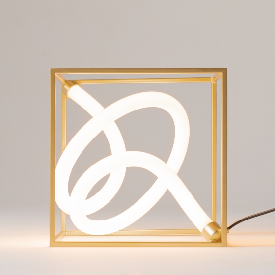 Настольный светильник 10