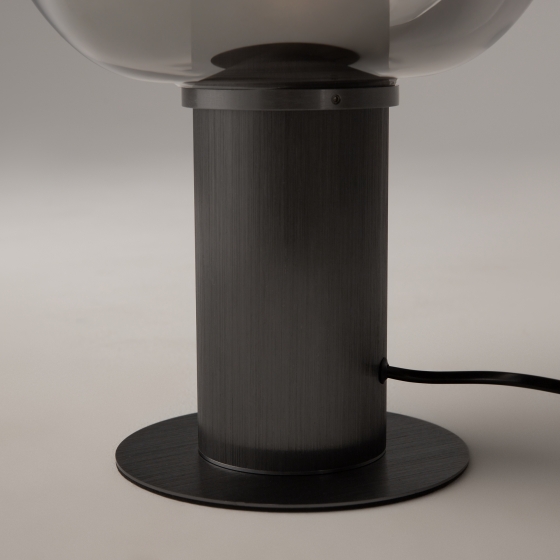 Настольный светильник Modern черный, дымчатый абажур 9