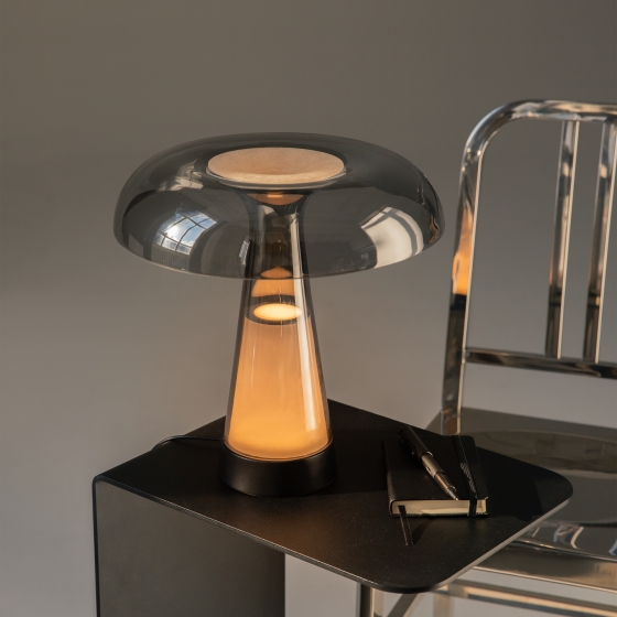 Настольный светильник Artefact черный, дымчатый абажур 3