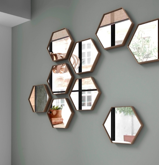 Зеркало с шестигранной рамой из ореха HV-MR45 46X40X6 CM 2