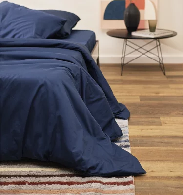 Комплект постельного белья из сатина Essential 200X220 CM тёмно-синего цвета 8