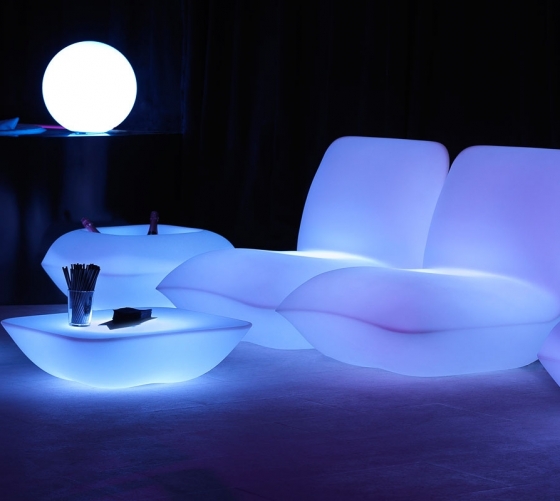 Журнальный столик с подсветкой LED Pillow 67X67X20 CM 2