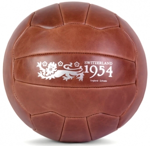 Декоративная интерпретация мяча Swiss WC Match-Ball коричневого цвета